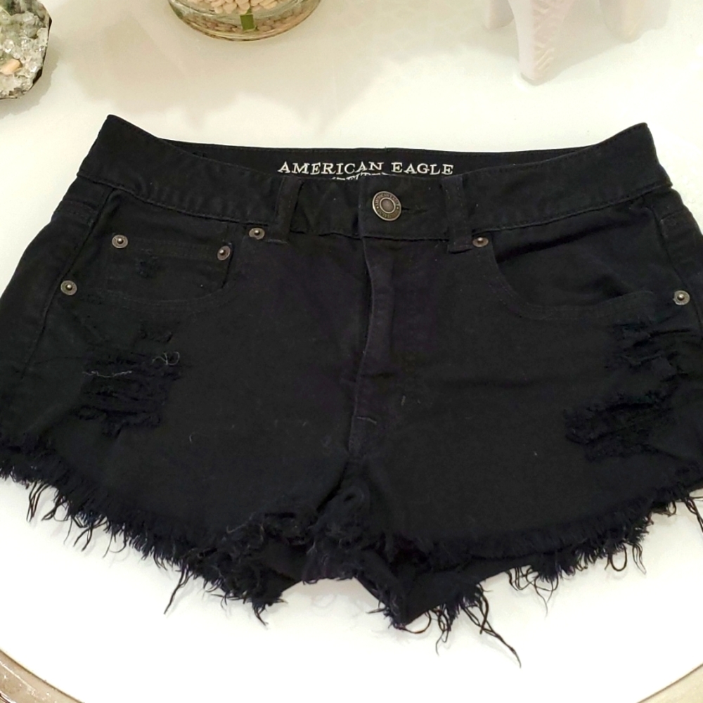 AMERICAN EAGLE WOMEN BLACK STRETCH SHORTS Sz.6